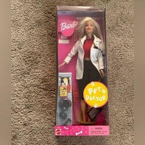 NIB Barbie Pet Doctor doll (Mattel veterinarian Barbie set)